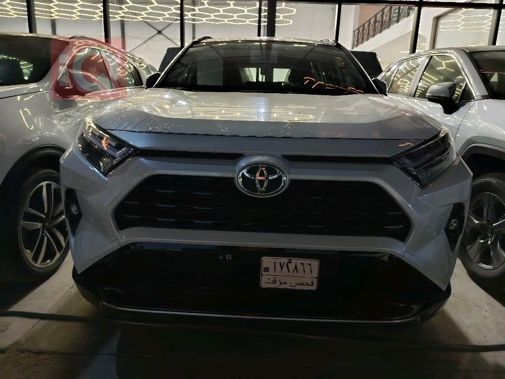 تويوتا راف 4